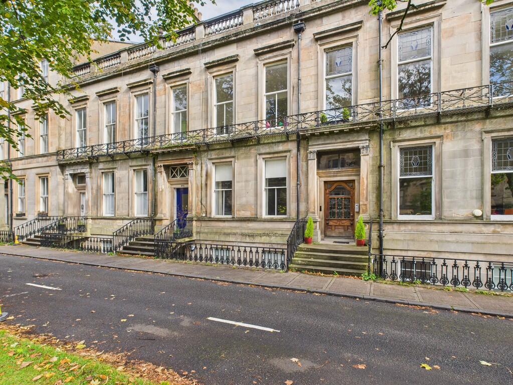 CAM05526G0-PR0033...