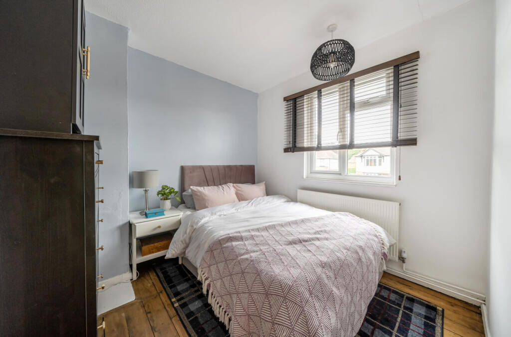 1318027-2-687ff27...