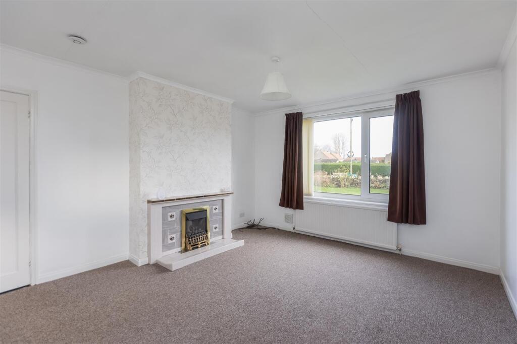 Station Road 38 Sitting Room-2.jpg