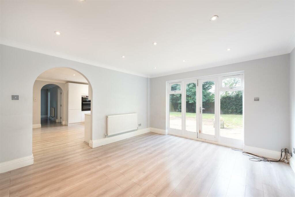 Gills Hill Lane 31.jpg