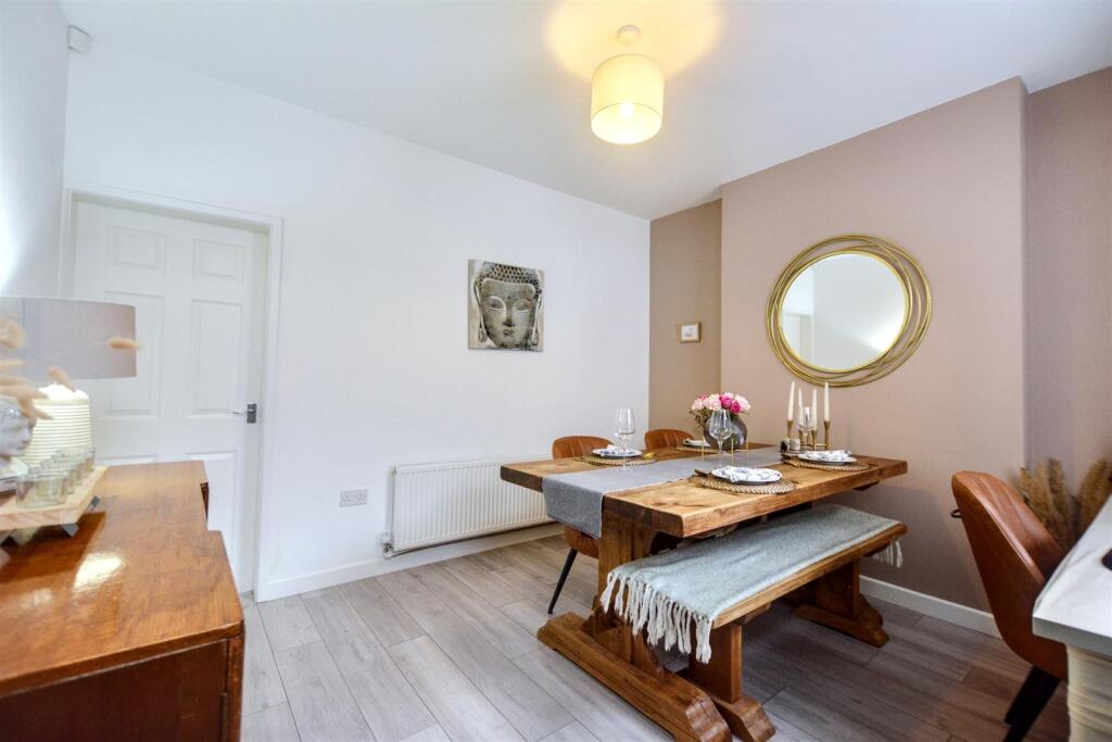 Dining Room_3.jpeg