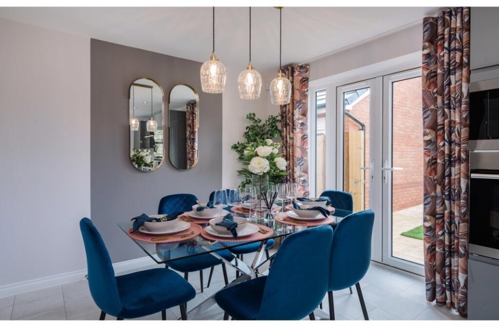 Dining - Fairford (L