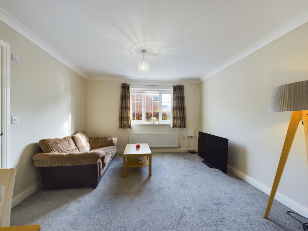 CAM04634G0-PR0019-STILL006