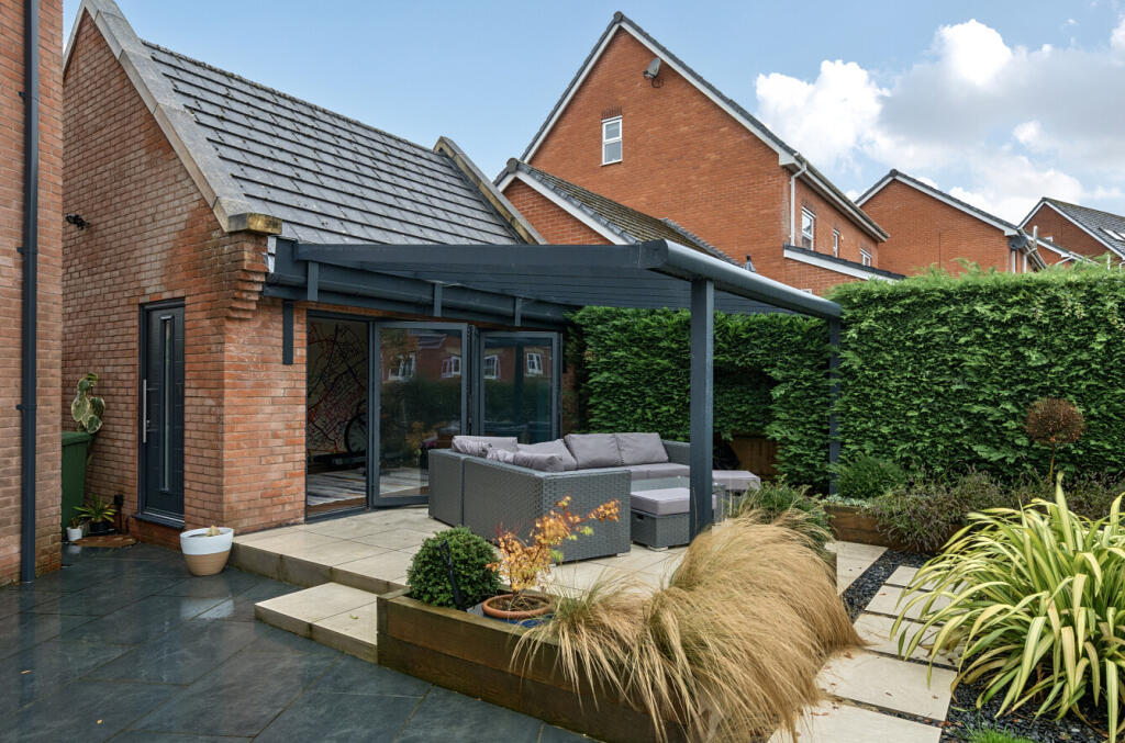 -68e52ff2ea40b-l-1362490-17-68e00142a801a