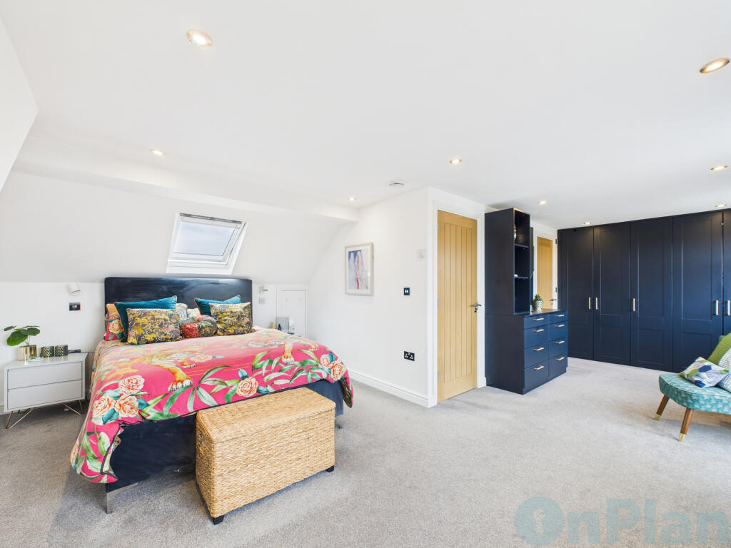 CAM04024G0-PR0029-STILL014