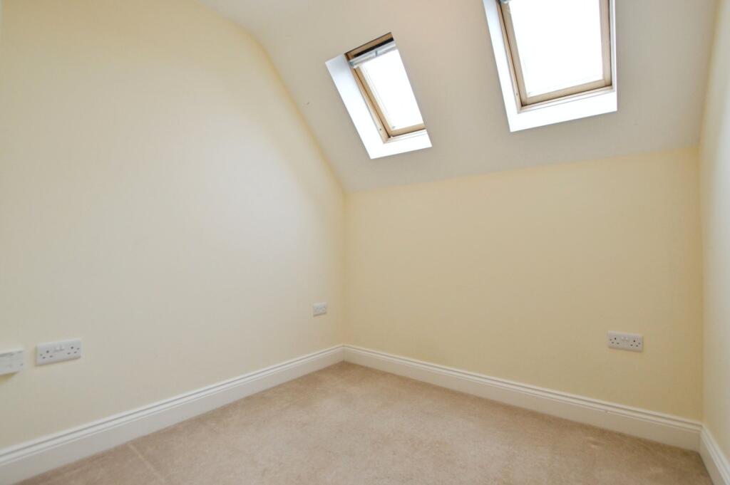 Bedroom 3/Study