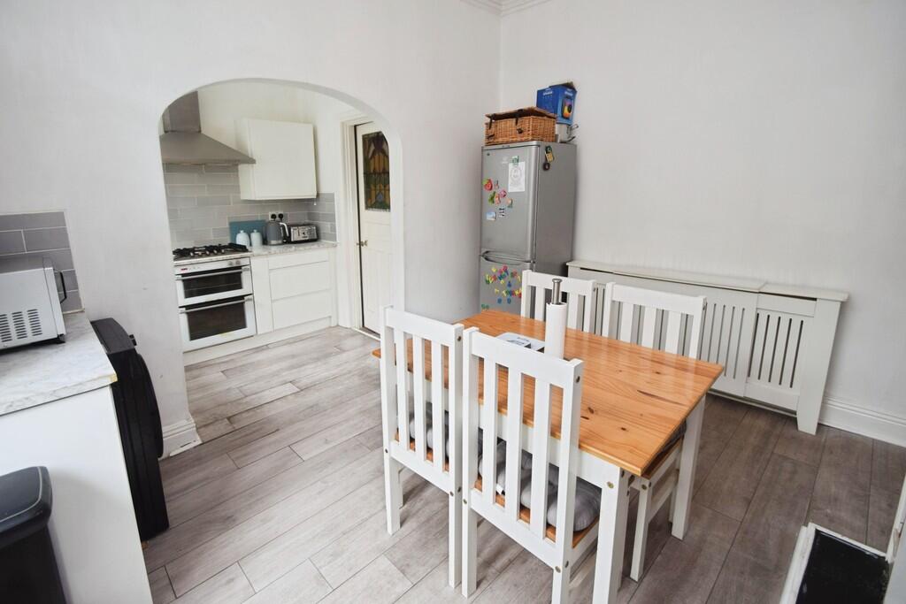 fa670a64-Dining 2...