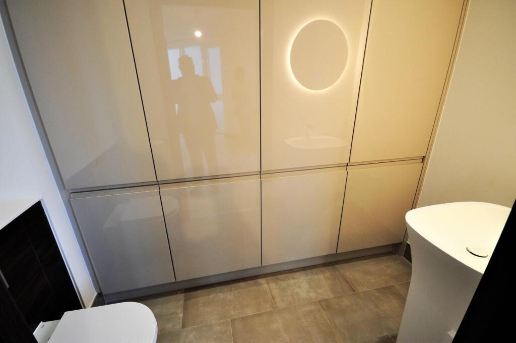 Cloakroom/Utility