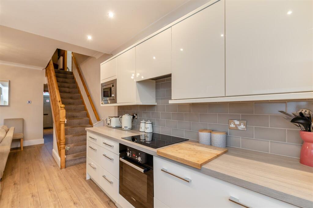 8627667-interior13.jpg