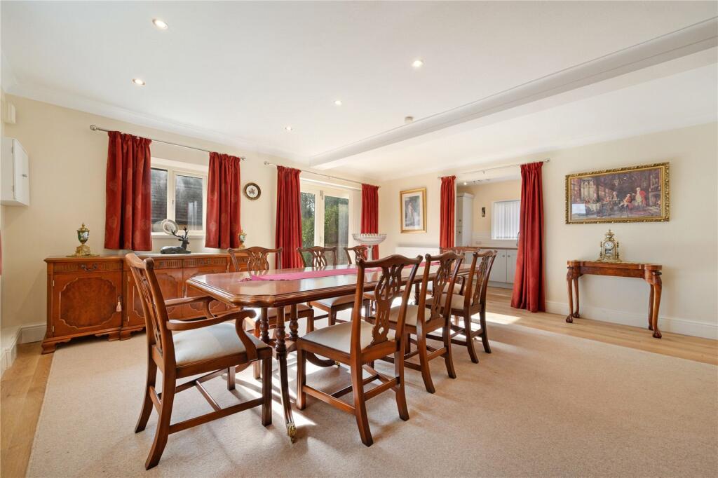 Dining/Guest Room