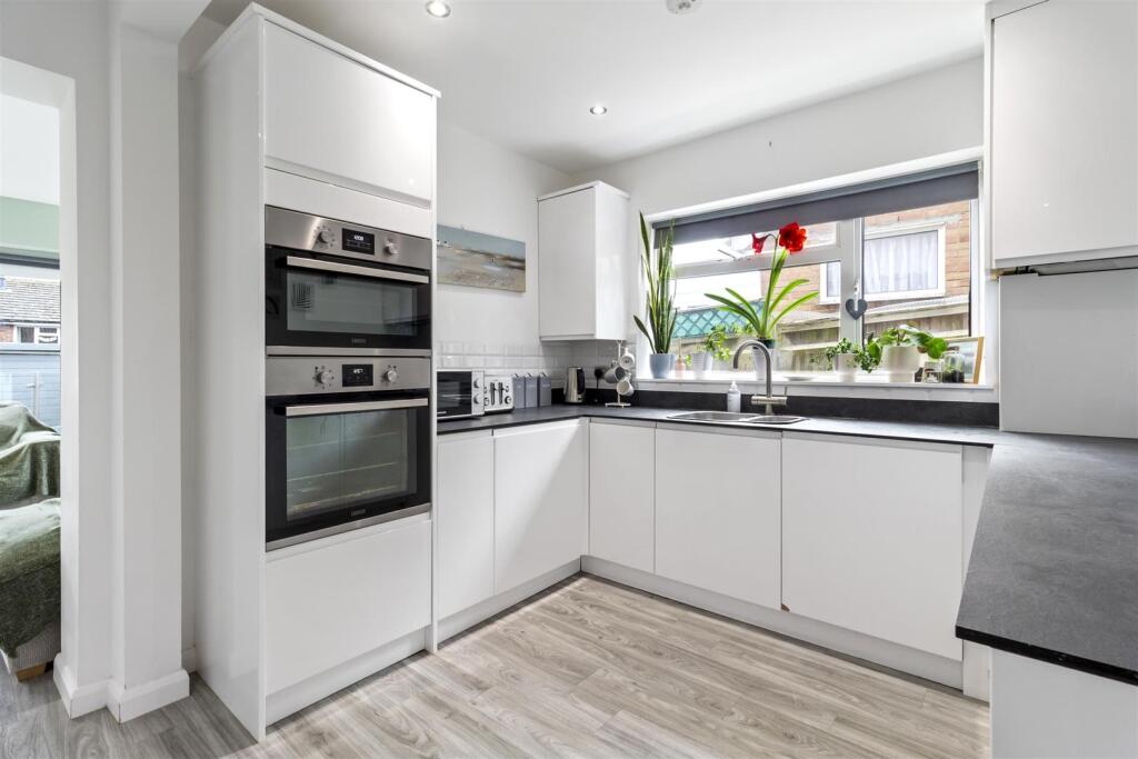 Greenoaks 30-013.JPG