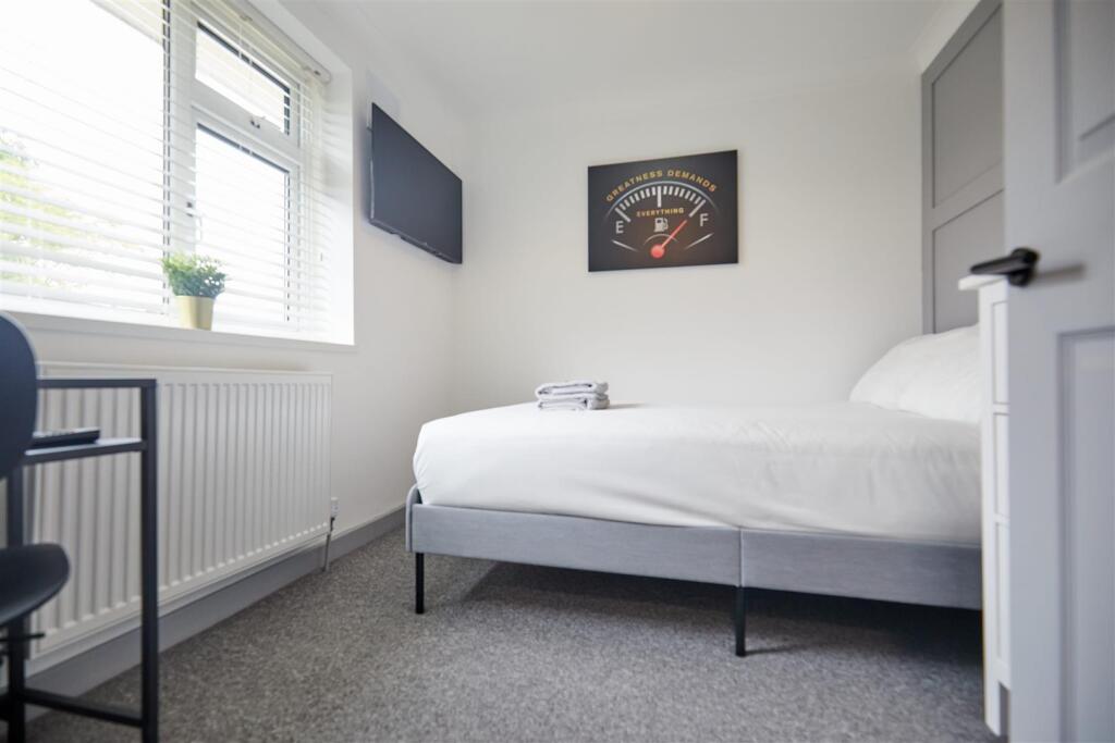 119 South Park Avenue 19.jpg