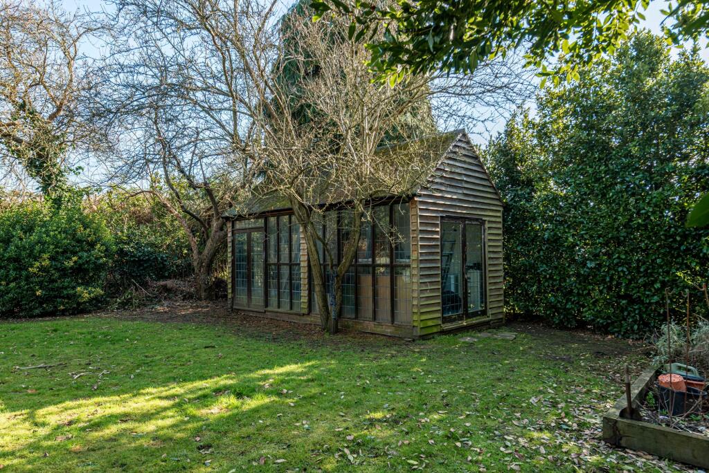 Outbuilding (1)