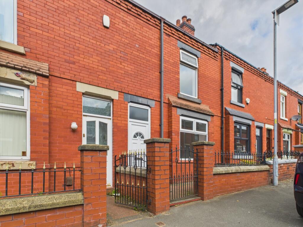 CAM04634G0-PR0047-STILL001