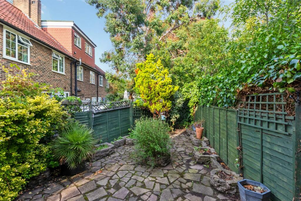 Bruton Road, ph14 (5).jpg