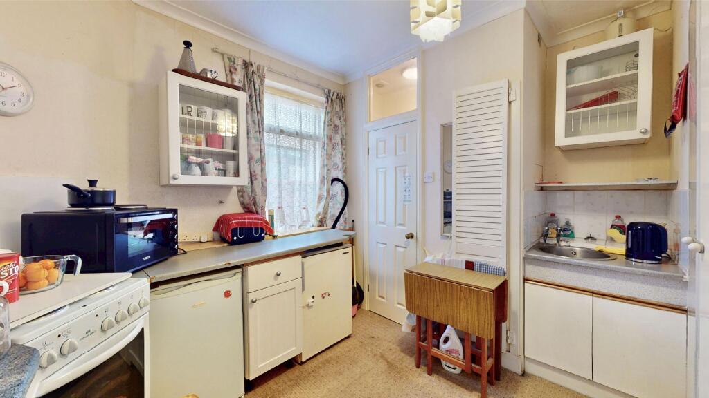 Kitchen2/Bedroom 3