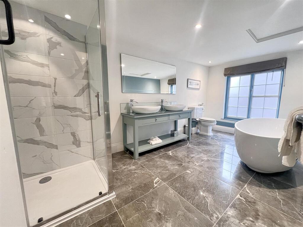 Ensuite