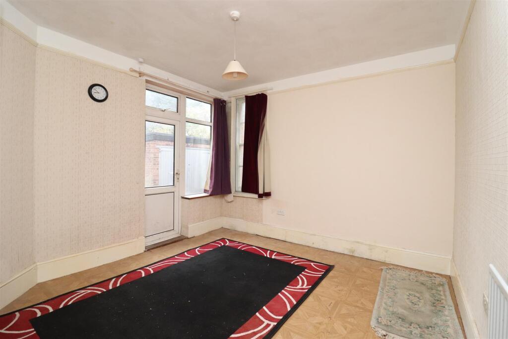 dining room.JPG