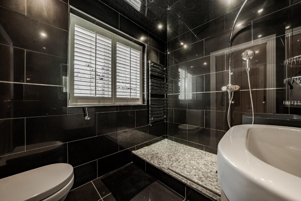 Ensuite