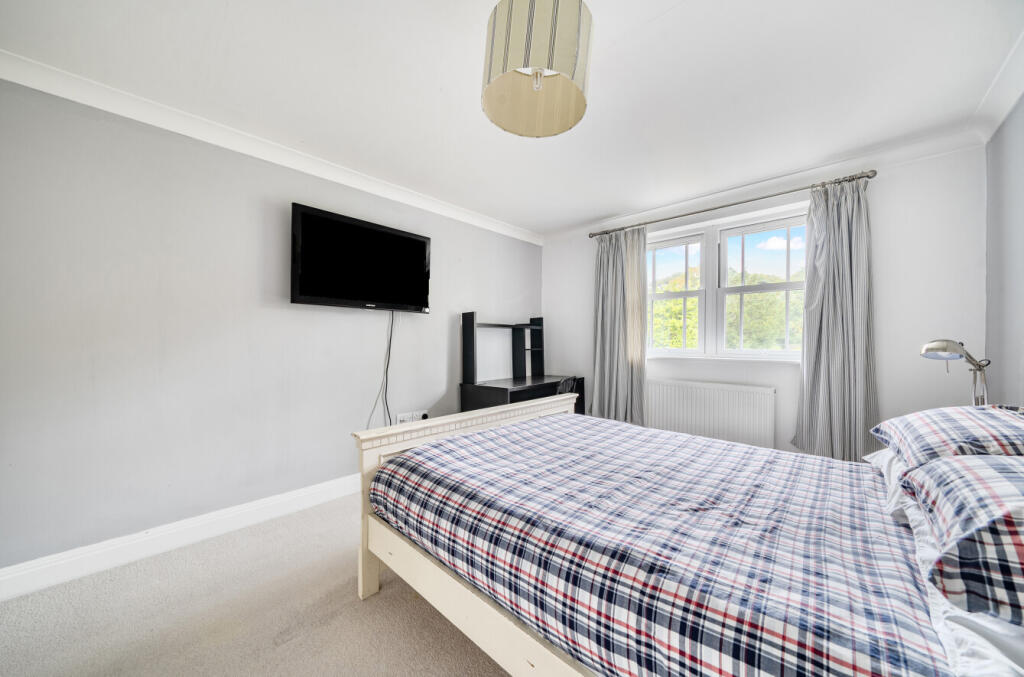 1365747-31-68ecc5...