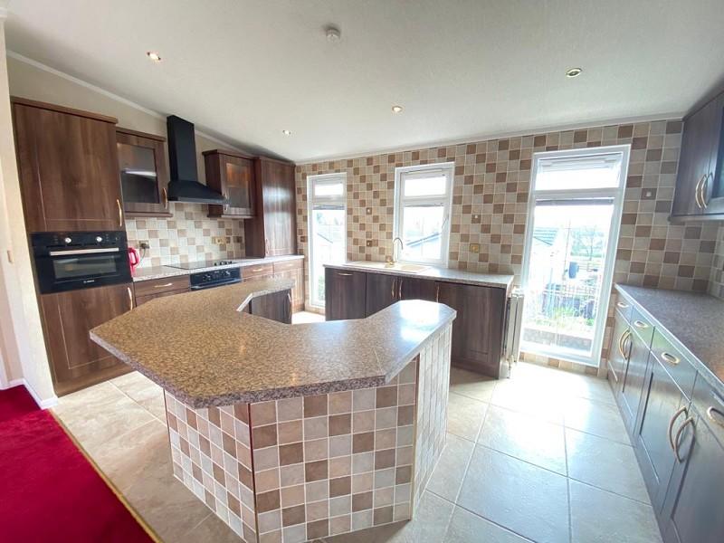 Kitchen / Dining / Breakfast Room
