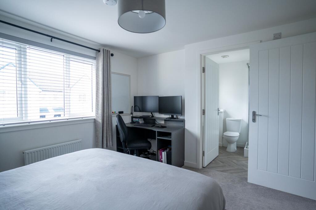 Main bedroom