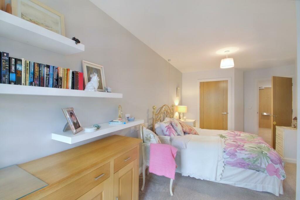 8558557-interior20 (Medium).JPG