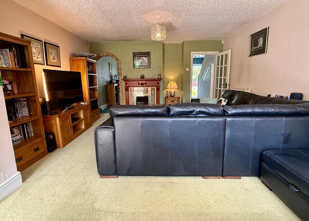 Sitting room with dining too!