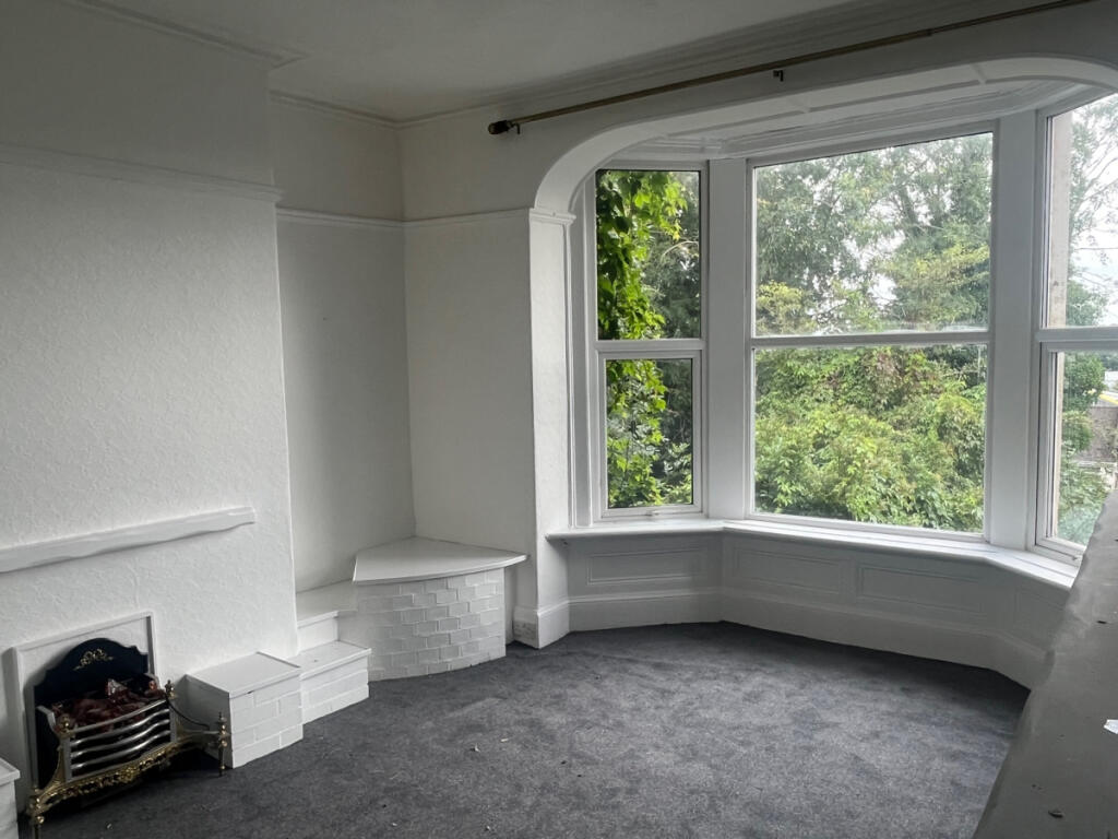 Ground Floor Flat - 57 Tulketh Crescent