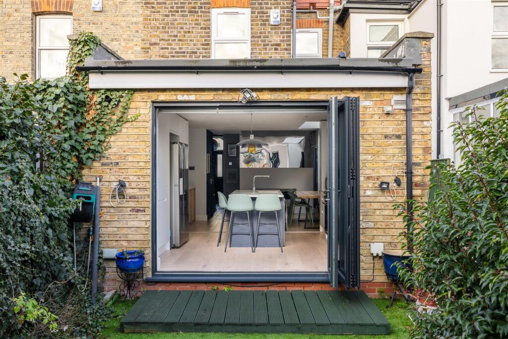 Tyndall Road, E10