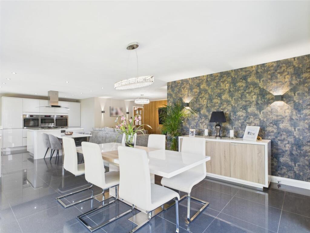 Living Kitchen/Dining/Family Room