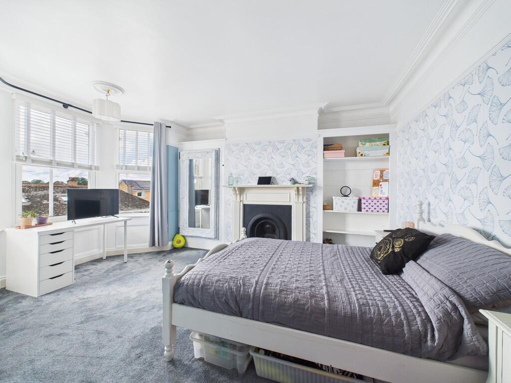 CAM02089G0-PR0561...