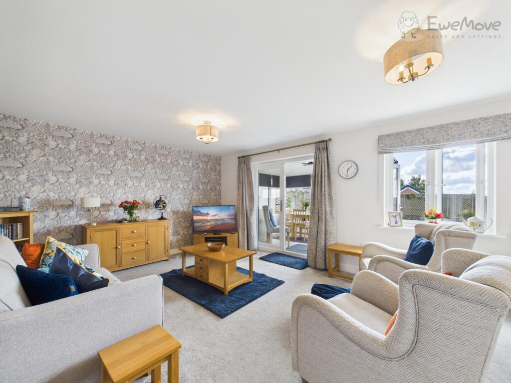 CAM03640G0-PR0067-STILL012