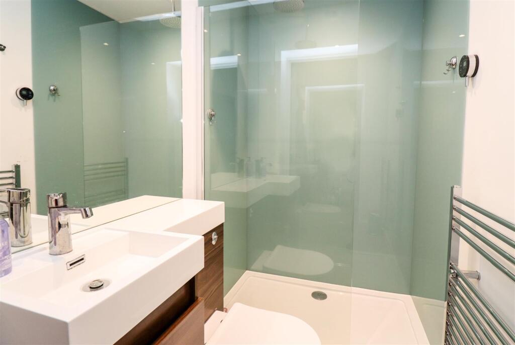 En Suite Shower Room