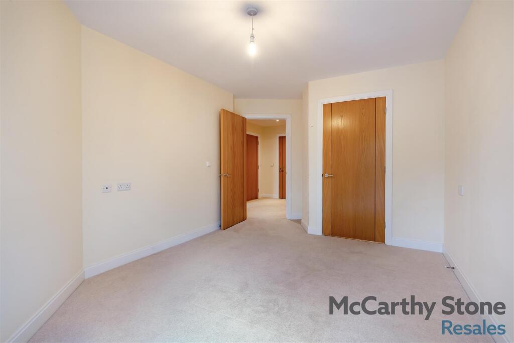 8673628-interior12.jpg