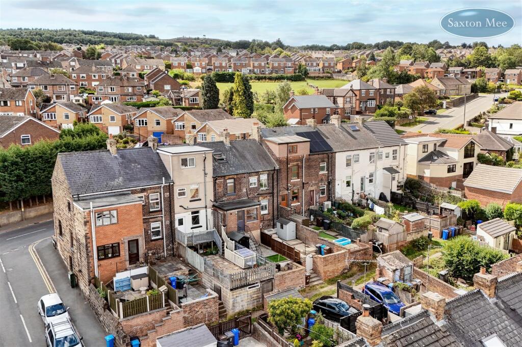 carr rd - back dr407.jpg