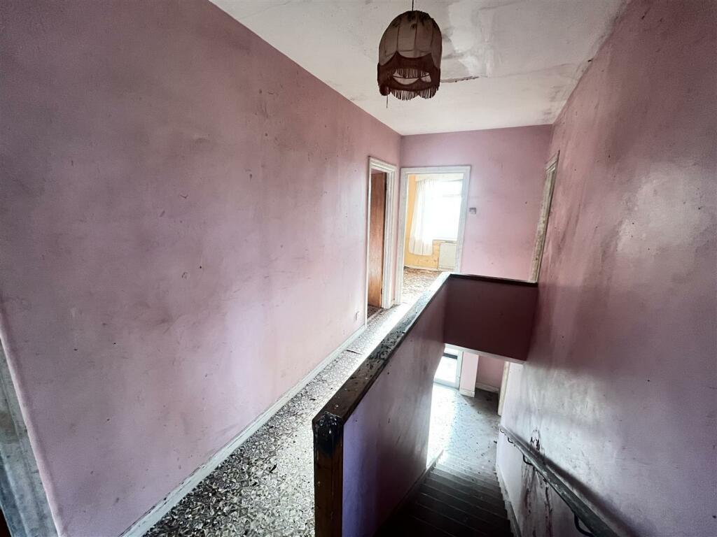 FIRST FLOOR - LANDING