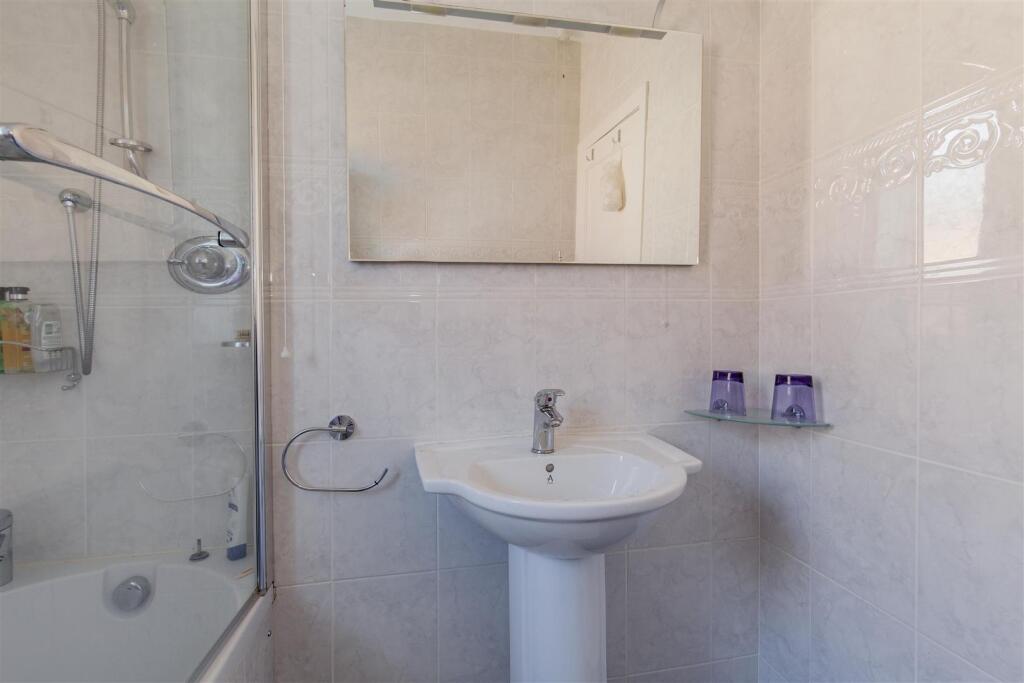 Bathroom-2.jpg