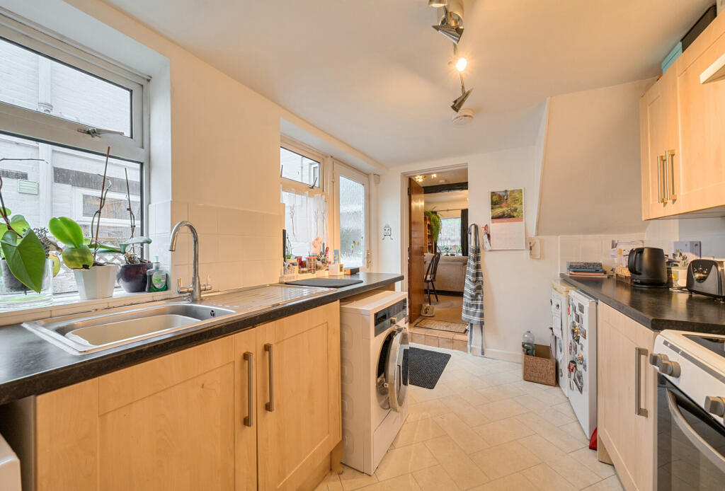 1376883-6-6911e03...