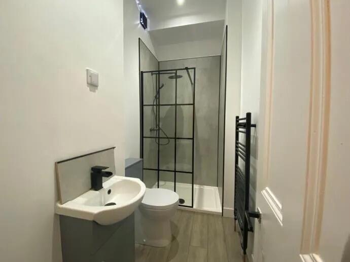 Shower room 