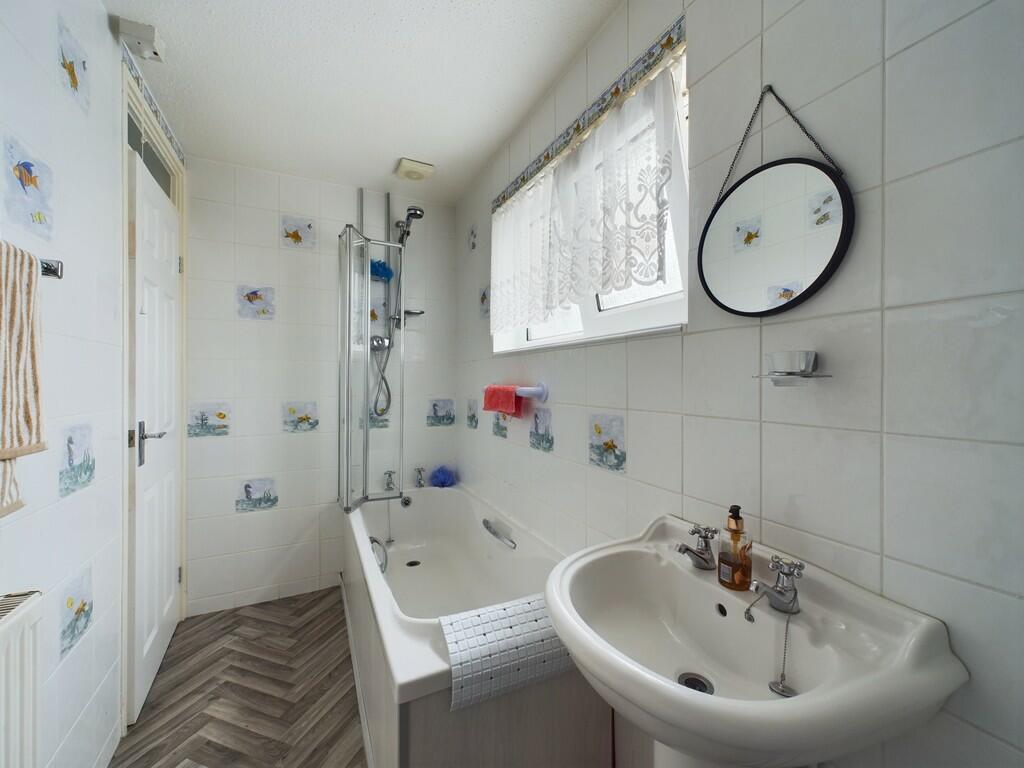 CAM02089G0-PR0382...