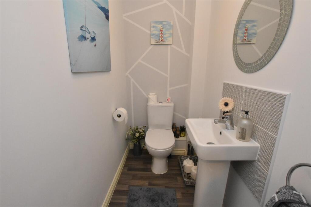 CLOAKROOM WC