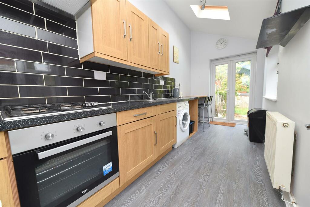 kitchen1.JPG