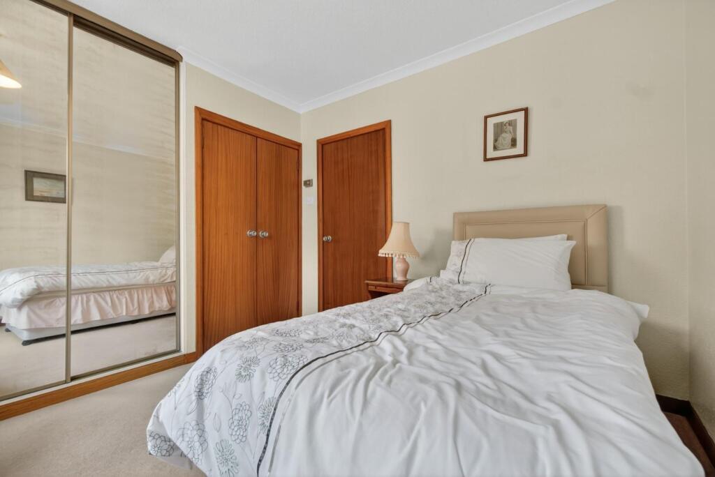 2 fernside, brisbane street, largs _21.jpg