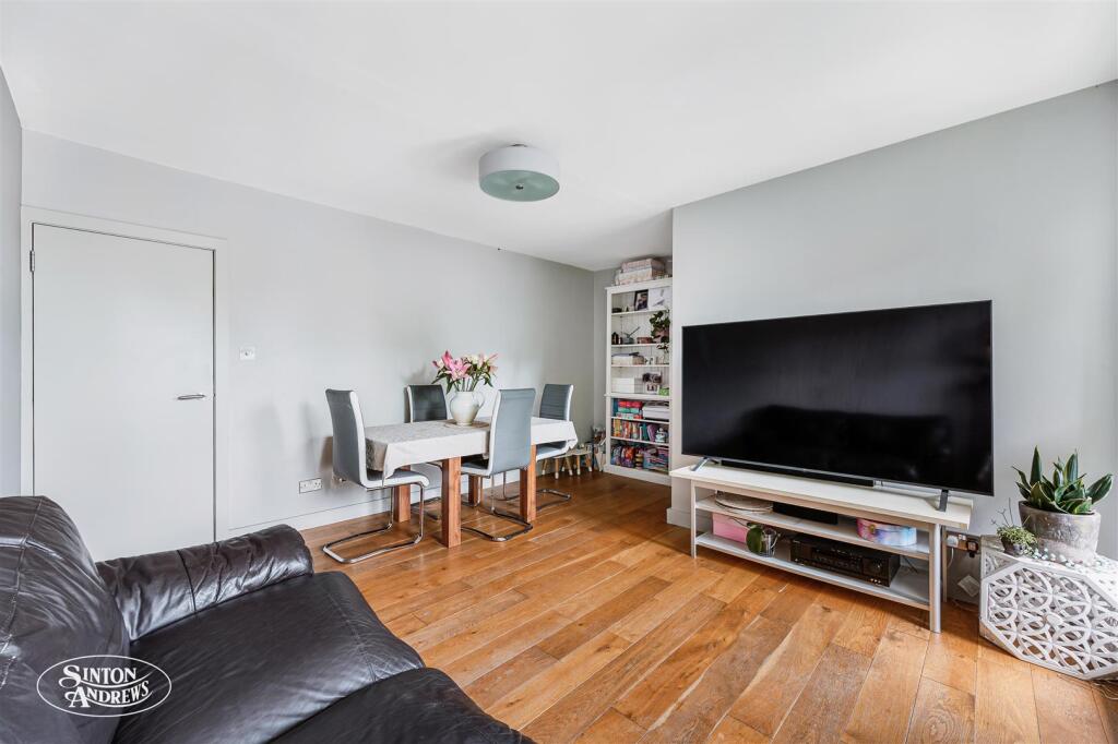 15 Kemsley Court-4.jpg