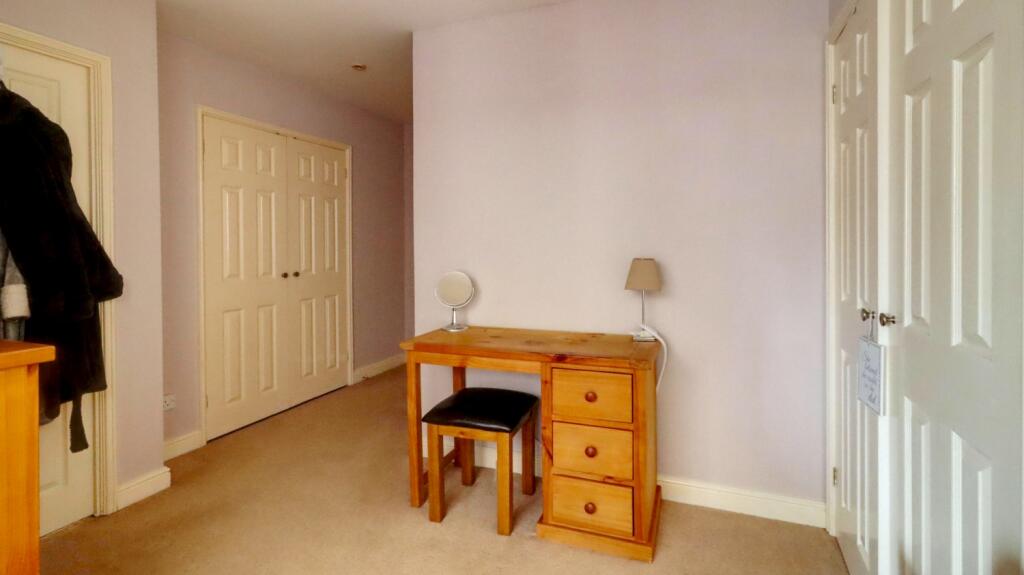 Bedroom 1 - 2