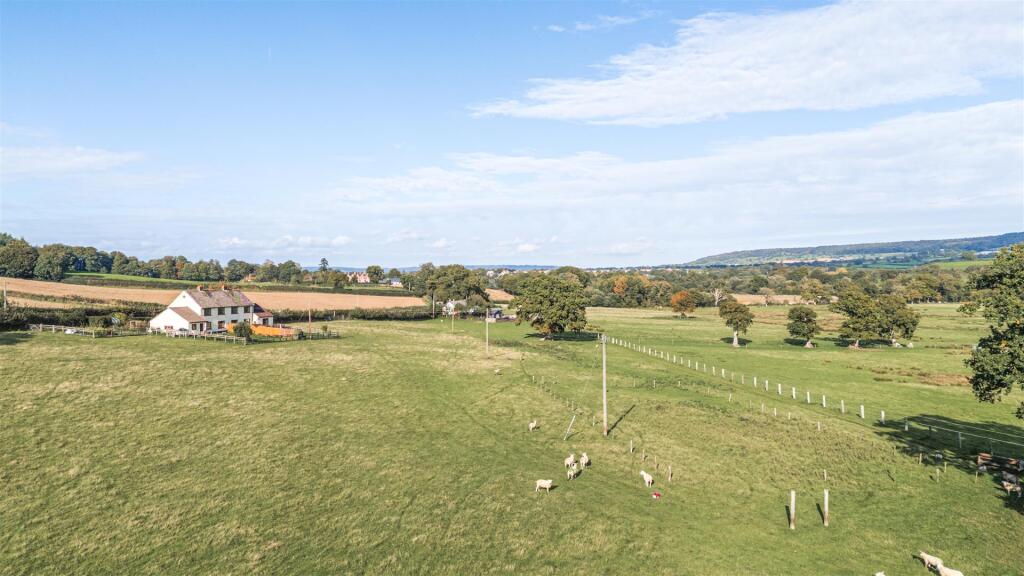 Page 9 bleed 1358564-28-68dc1d0148597-ARW.jpg