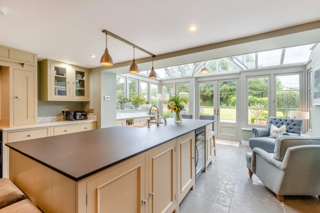 Kitchen/Conservatory