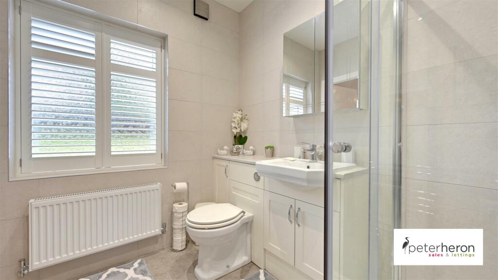 Jack &amp; Jill Shower Room