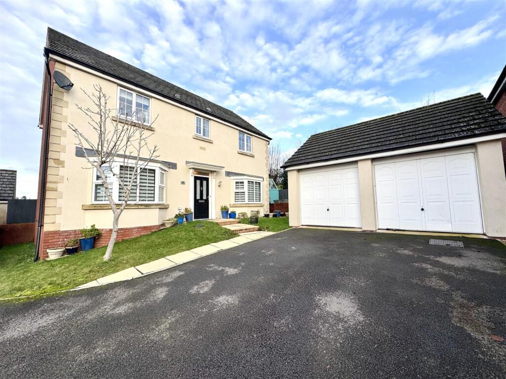BAYFIELD WOOD CLOSE